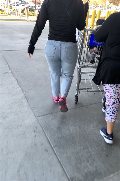 Yong Milf With An ASS Tight Jeans Forum