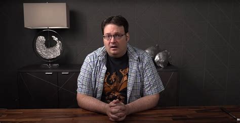 Brandon Sanderson nos sorprende a todos con su último anuncio Via News es