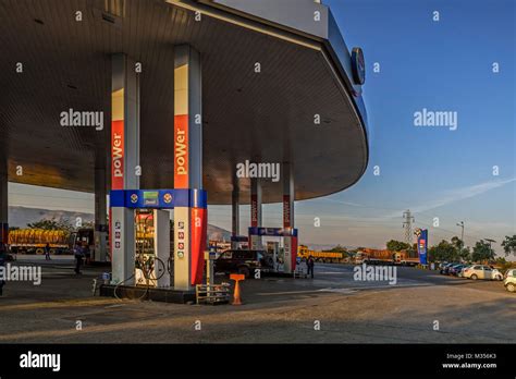 Hindustan petroleum hi-res stock photography and images - Alamy