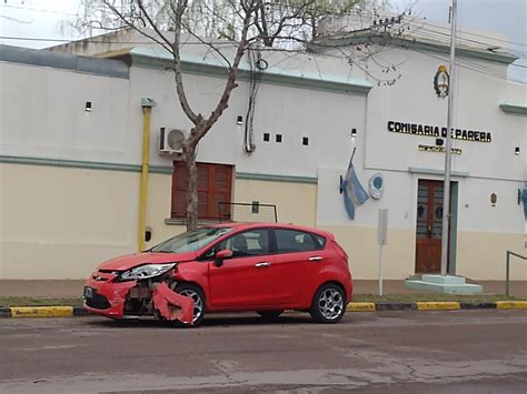 Parera Choc Contra Una Columna De Alumbrado P Blico Zonal Noticias