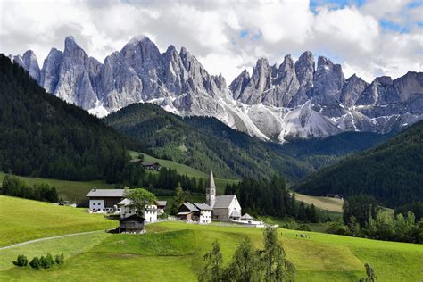 Dolomites Hiking Tour in Italy – Adventures – MedTreks International