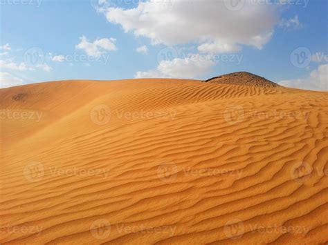 Sand dunes in the desert 10204643 Stock Photo at Vecteezy