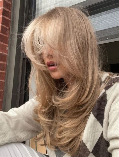 Lovely Blonde Butterfly Haircut Ideas Styleoholic