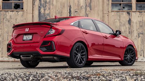 2020 Honda Civic Si Long Term Review The Goldilocks Of Sports Sedans