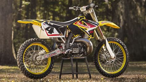 TWO STROKE TUESDAY RICKY CARMICHAELS 2005 SUZUKI RM250 Dirt Bike