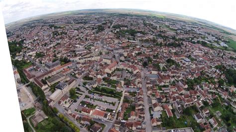 Ville à la campagne Ville de Romilly sur Seine