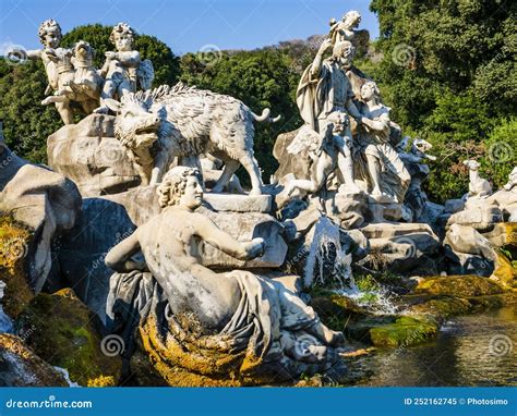 Fountain Of Venus In Villa Borghese Villa Borghese Built In 18th