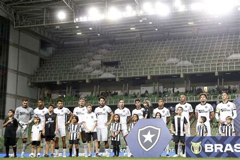 Botafogo encara sequência decisiva para se aproximar do título do