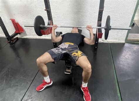 Bench Press: Build Explosive Strength in Your Chest!