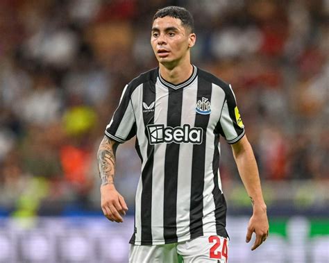 Pemain Paraguay Yang Membela Klub Epl Ada Almiron