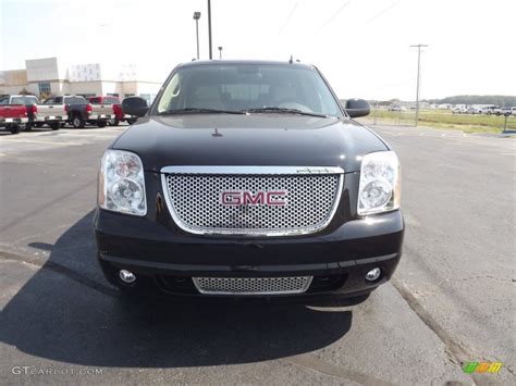 Onyx Black 2013 GMC Yukon XL Denali AWD Exterior Photo 71304421