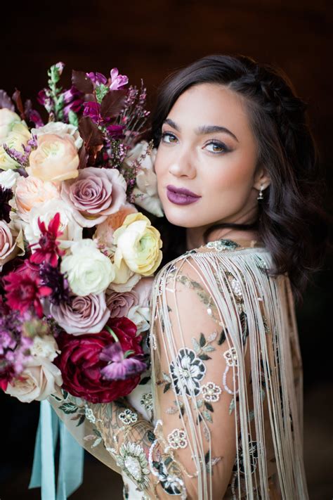 How To Dress Like A Boho Queen For Your Cozy Winter Wedding