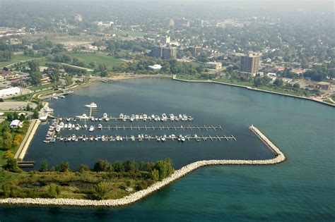 Sarnia Bay Marina in Sarnia, ON, Canada - Marina Reviews - Phone Number ...