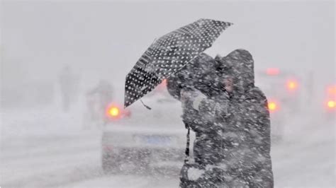 中国将遭遇大范围大风降温和雨雪天气，部分地区降温达12℃ 凤凰网