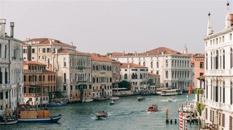 The Ponte dell'Accademia in Venice: Facts, tips & photos