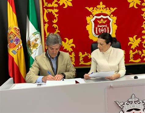 El Ayuntamiento Firma Un Convenio Con Los Propietarios De Cerro Del