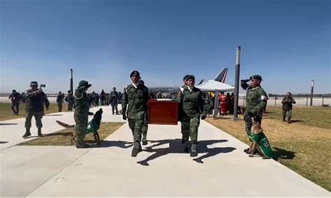 Rinden homenaje a Proteo en la Ciudad de México