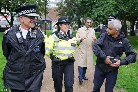 London Mayor Sadiq Khan Threatens Scandal Hit Met Police To Clean Up Its Act Or Face Being