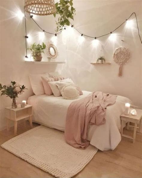 32 Fabulous Small Apartment Bedroom Design Ideas Homyhomee