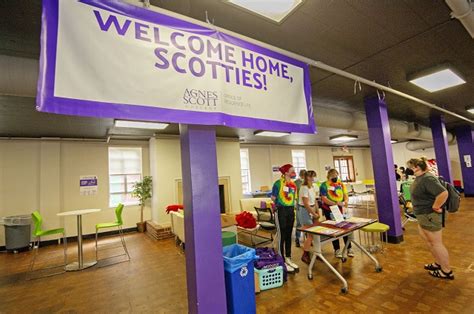 PHOTOS Move In Day At Agnes Scott Decaturish