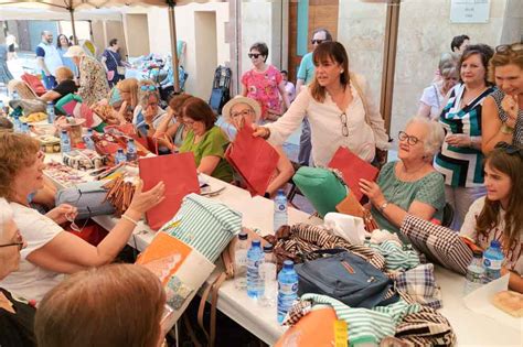 Trobada De Puntaires A Gav Per Celebrar La Festa Major