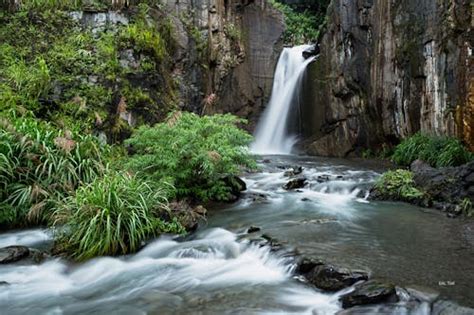 Gorgeous Huge Waterfall In Ravine · Free Stock Photo