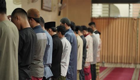 Tidak Hafal Surat Al Quran Selain Al Fatihah Dan Surat Al Ikhlas