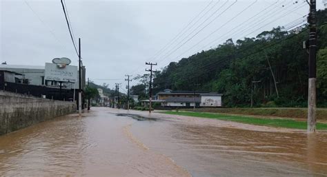 Chuva Volumosa E Temporais Em Brusque Defesa Civil Atualiza Previs O