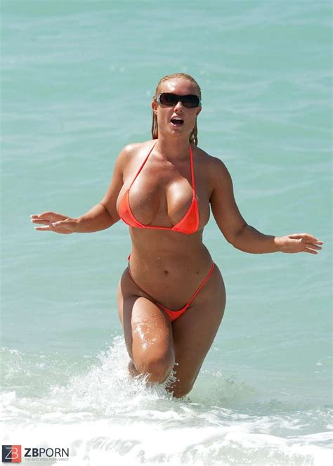 NICOLE AUSTIN COCO In Beach ZB Porn