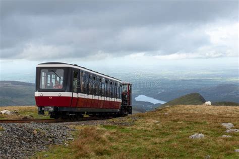 Snowdonia Mountain Railway Nearing the Summit in Wales Editorial Stock ...