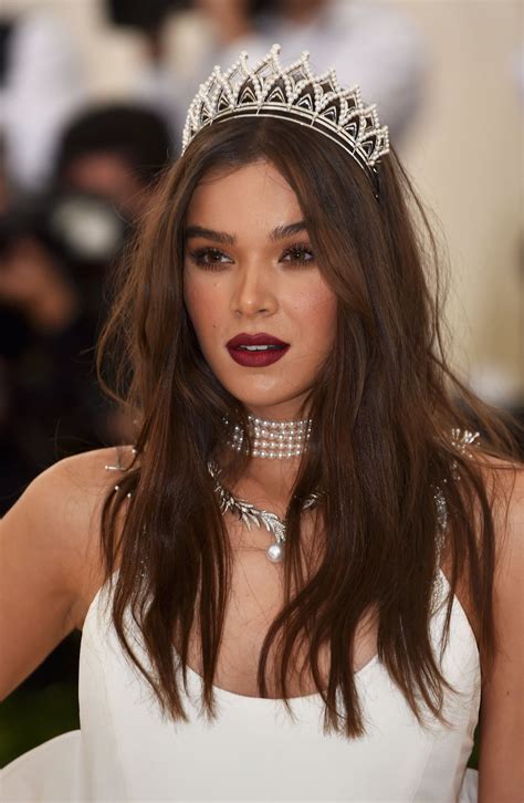 Hailee Steinfeld Sexy White Dress Hot Celebs Home