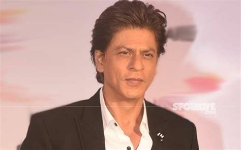 Shah Rukh Khan Completes 32 Years In Bollywood From Dil Se To Hey Ram