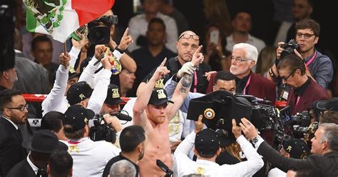 Saúl Canelo Álvarez unifica títulos tras vencer a Daniel Jacobs por