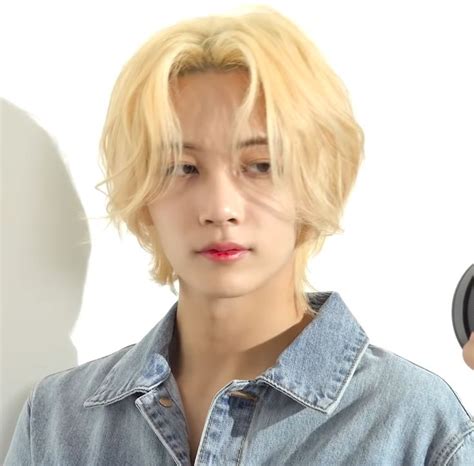 Jeonghan Blonde Hair Blue Eyes Cool Blonde Hair Long Blonde Hair