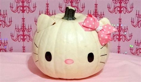 Hello Kitty Pumpkin Design