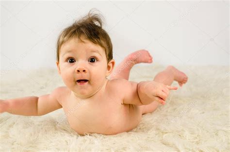 Adorable Baby Girl Naked Stock Photo By Dessie Bg 121330634