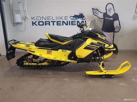 Ski Doo Renegade Xrs E Tec Vip Cm Rovaniemi