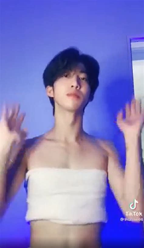 Tạo trend quá sốc hot girl vợ quốc dân Tiểu Hí liên tục được cánh mày