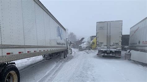 Live Updates More Than 100 Vehicles Involved In Collisions On Hwy 401