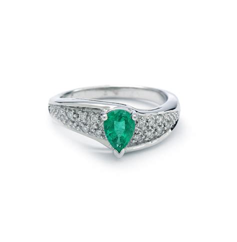 Emerald & Pave Diamond Ring | New York Jewelers Chicago