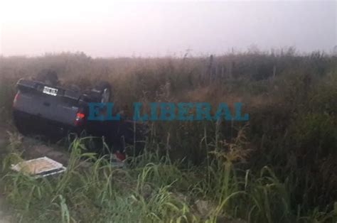 Ruta 98 un auto con 5 personas volcó y todos se salvaron de milagro