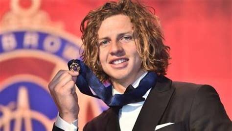 Nat Fyfe winning the 2015 Brownlow Medal Fremantle Dockers, Australian ...