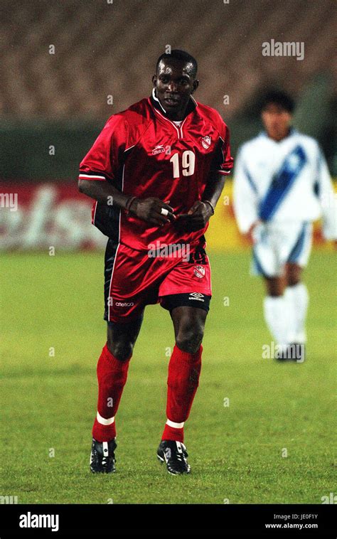 DWIGHT YORKE TRINIDAD & TOBAGO 16 February 2000 Stock Photo - Alamy