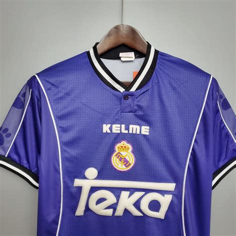 CAMISA RETRÔ REAL MADRID 1997 98 AWAY ROXA FUT RETRO