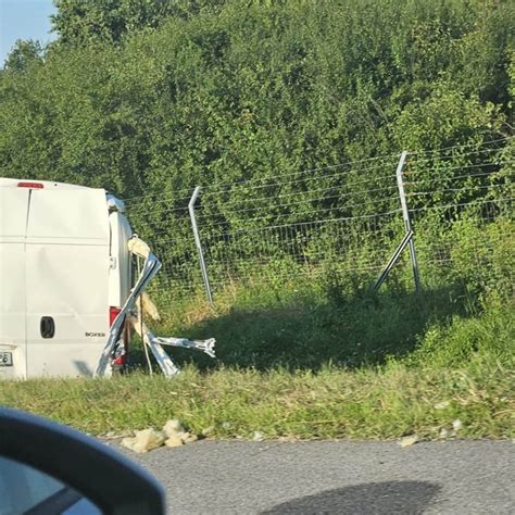 Foto Upravo Javlja Policija U Stravi Nom Sudaru Etiri Vozila