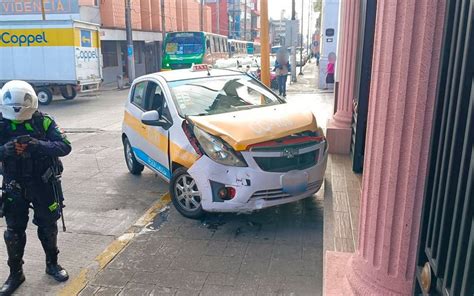 Se Pasan El Sem Foro Y Chocan Dos Veh Culos En Avenida De C Rdoba