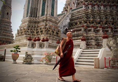 Wat Arun (Temple of Dawn)