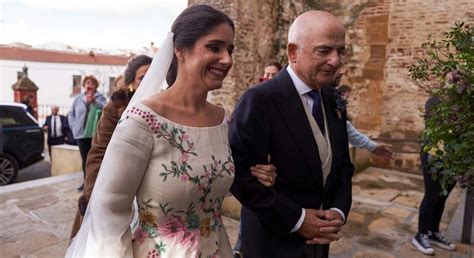 La Jet Set Se Re Ne En La Boda Sevillana De Mar A Hija Del Empresario