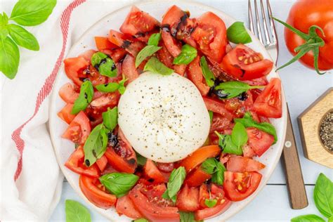 Burrata Salade Met Tomaten En Basilicum