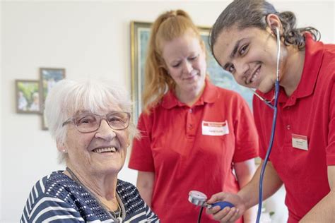 Wie Ein Privater Heimbetreiber Auf Ausbildung Setzt Altenpflege